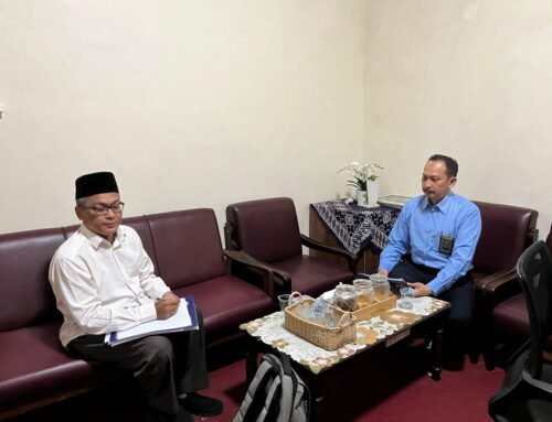 Sekretaris Pengadilan Agama Blitar Terima Kunjungan Dosen UIN Syekh Wasil Kediri untuk Penelitian