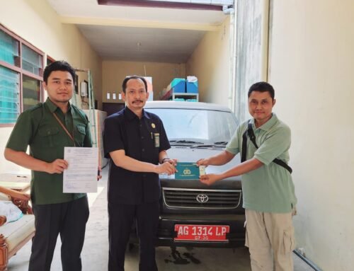 PA Blitar Serahkan Hasil Lelang kepada Pemenang Lelang